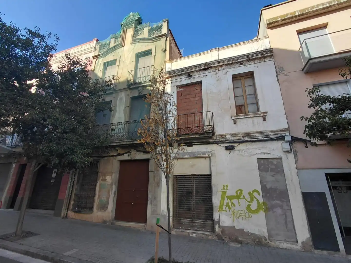 Außenansicht von Gebäude zum Verkauf in Mataró
