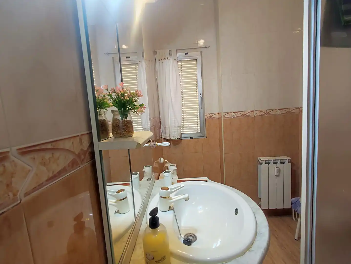 Bathroom of Flat for sale in Manzanares  with Air Conditioner, Heating and Terrace