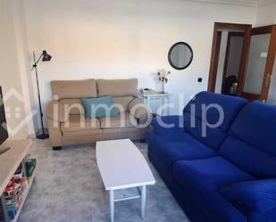 Sala d'estar de Pis de lloguer en Salamanca Capital amb Calefacció i Moblat