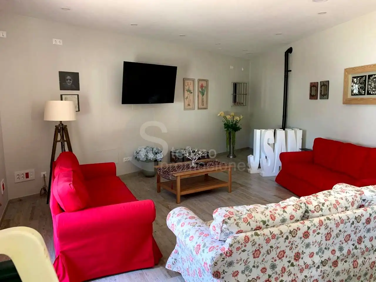 Sala d'estar de Casa o xalet en venda en Álora amb Aire condicionat, Jardí privat i Terrassa