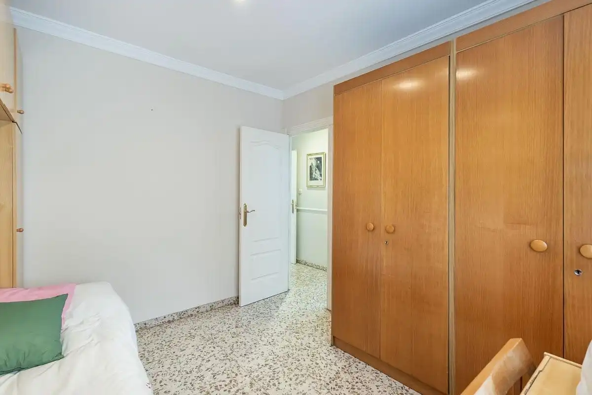 Bedroom of Flat for sale in Granada  with Heating and Terrace