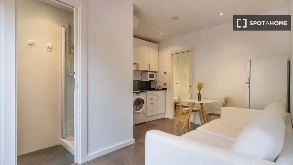 Wohnung zur Miete in El Coll