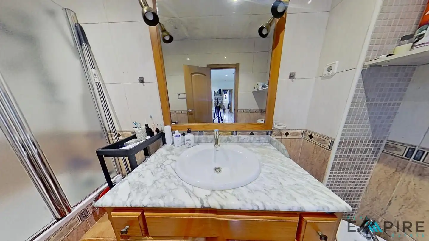 Bathroom of Ground floor for sale in Getafe  with Air Conditioner and Heating