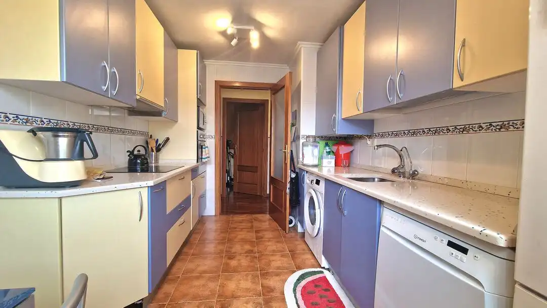 Küche von Wohnung zum Verkauf in Urnieta mit Heizung und Abstellraum