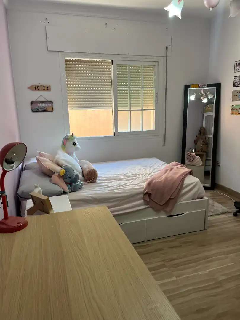 Habitación de Casa adosada en venta en Cártama con Amueblado