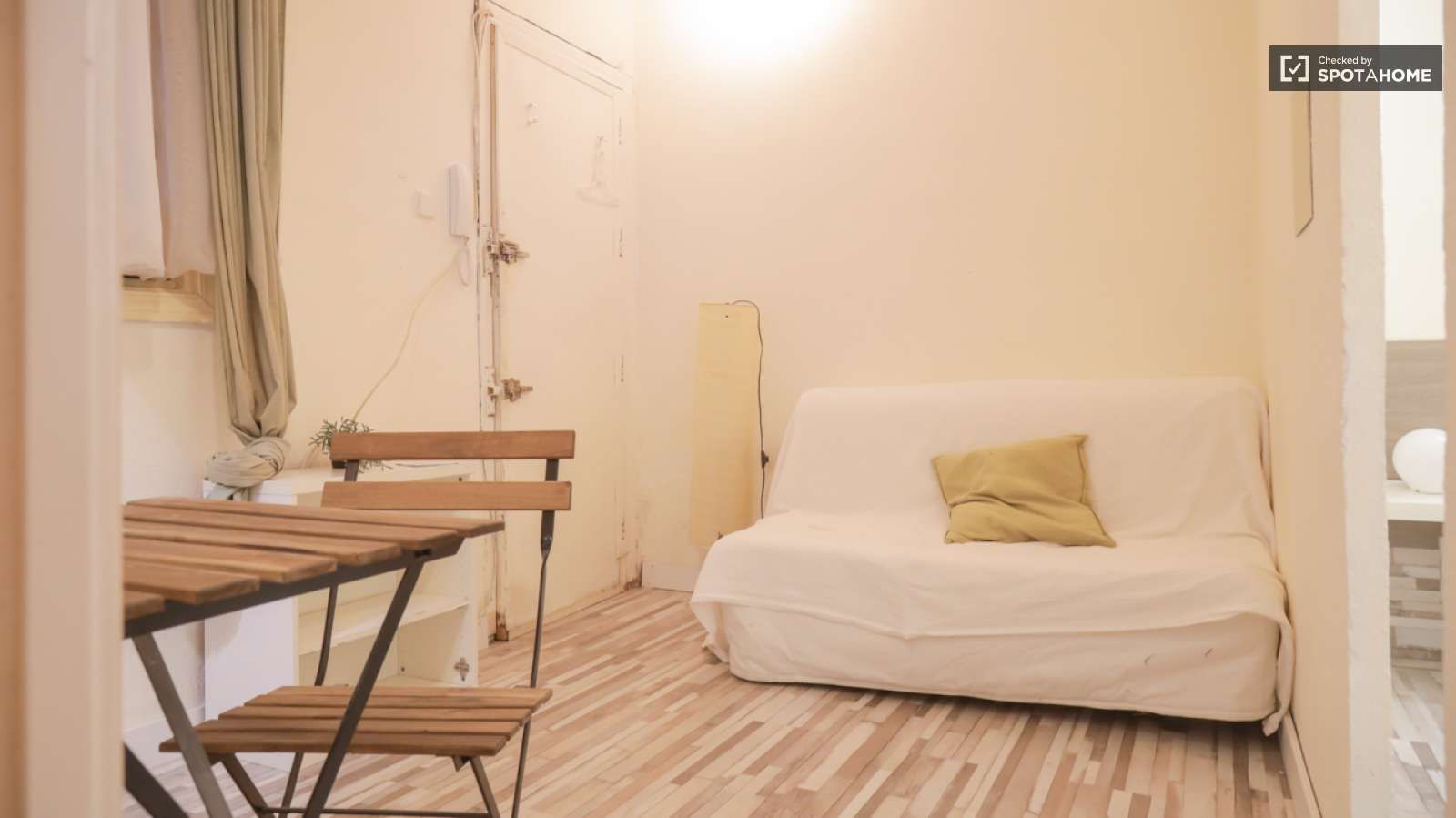 Apartament per a compartir a Embajadores - Lavapiés