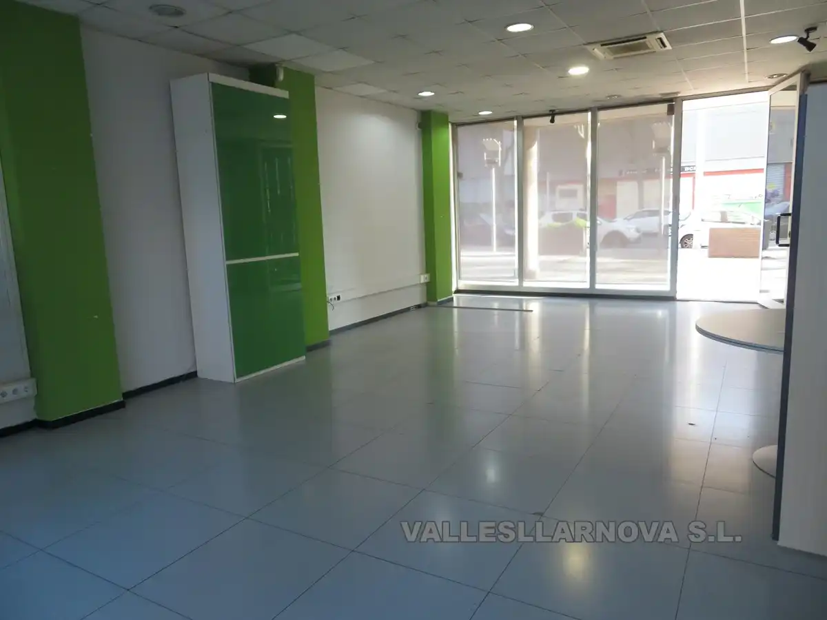 Local comercial en venta en Can Borrell, imagen 2