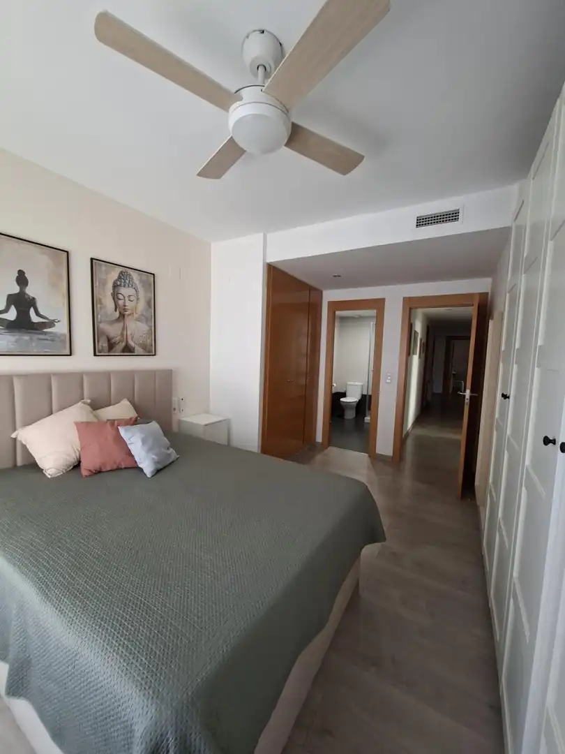 Habitación de Planta baja en venta en Paterna con Aire acondicionado, Calefacción y Jardín privado