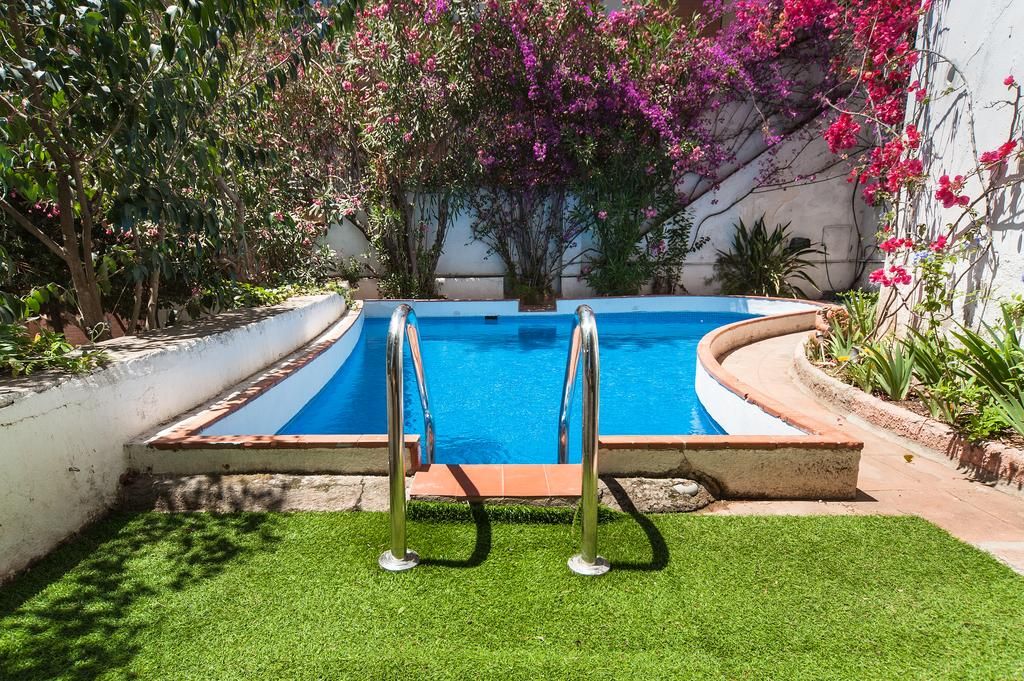 Piscina de Casa o xalet en venda en  Barcelona Capital amb Calefacció, Jardí privat i Terrassa