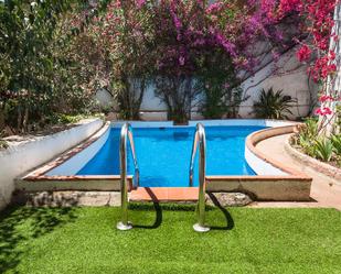 Swimming pool of House or chalet for sale in  Barcelona Capital  with Air Conditioner, Heating and Private garden