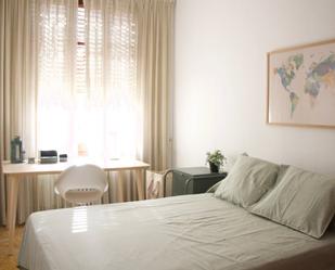 Bedroom of Flat to share in Moncada  with Air Conditioner and Heating