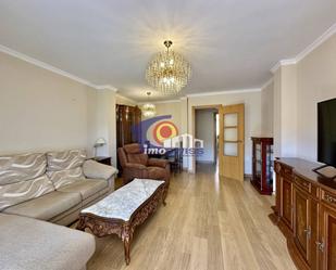 Living room of Flat for sale in Rincón de la Victoria  with Air Conditioner, Terrace and Community pool