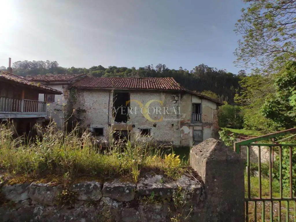 Terreno en venta en Infiesto, Piloña