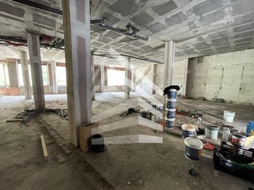 Business premises to rent in De Bassella