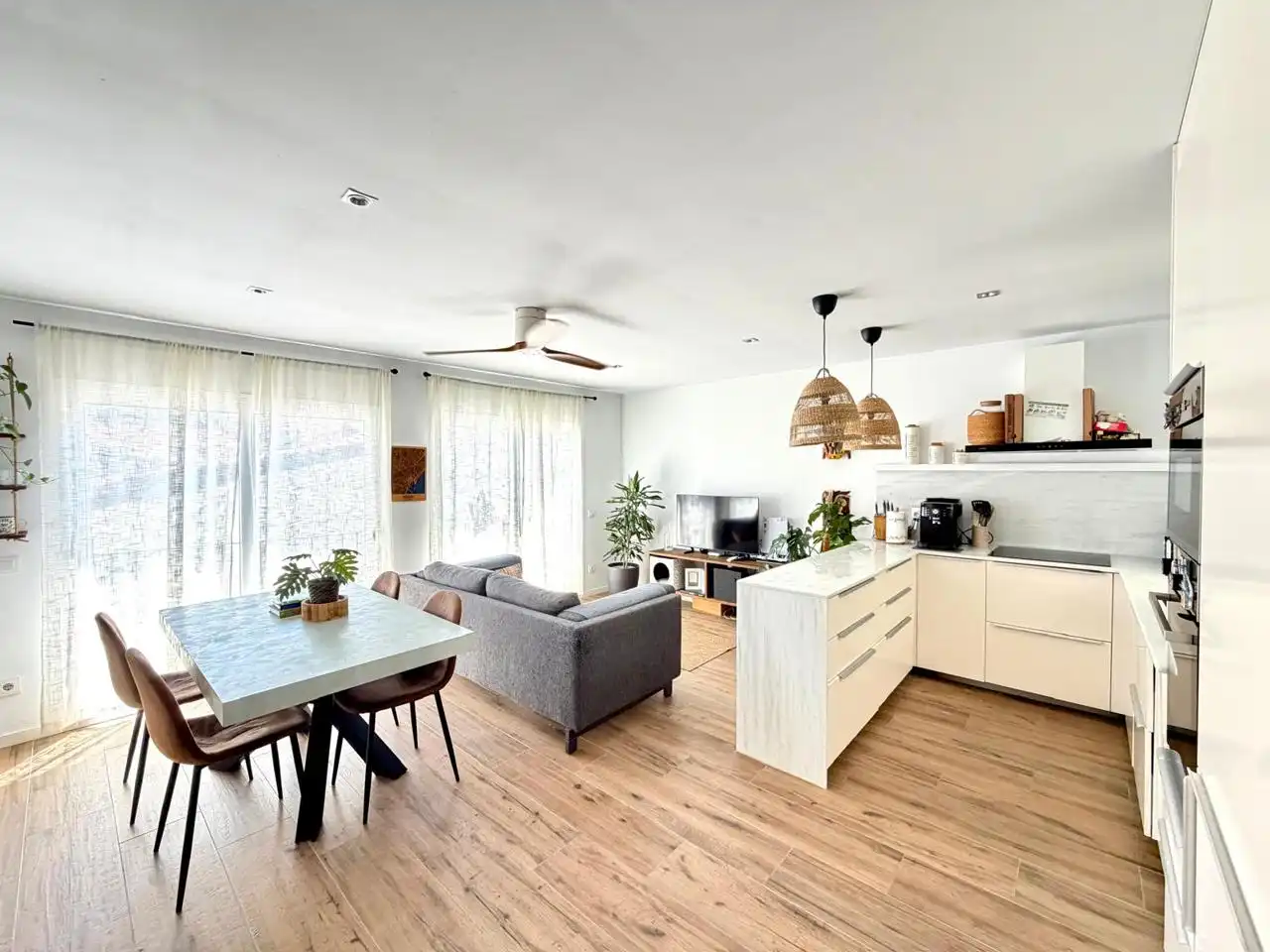 Living room of Flat for sale in Arenys de Mar  with Air Conditioner and Furnished