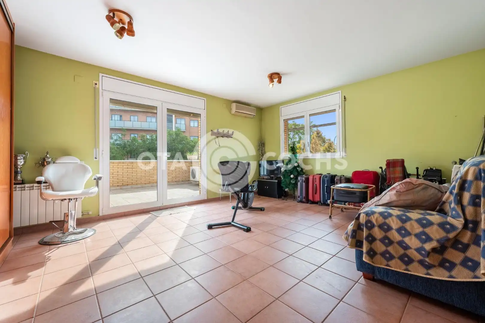 Living room of Houses for sale in Ponent
