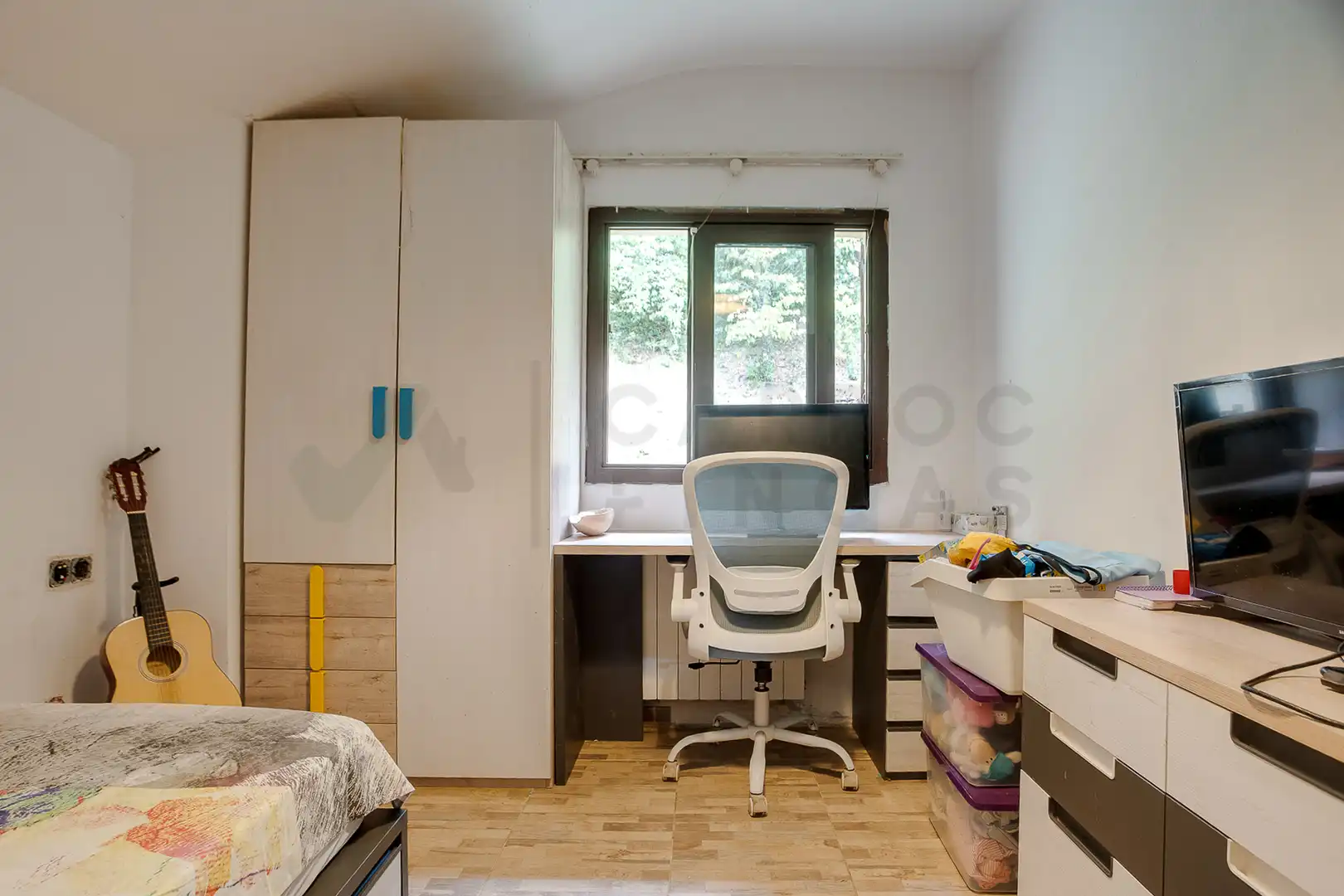 Schlafzimmer von Haus oder Chalet zum Verkauf in Vallgorguina mit Heizung, Privatgarten und Ofen