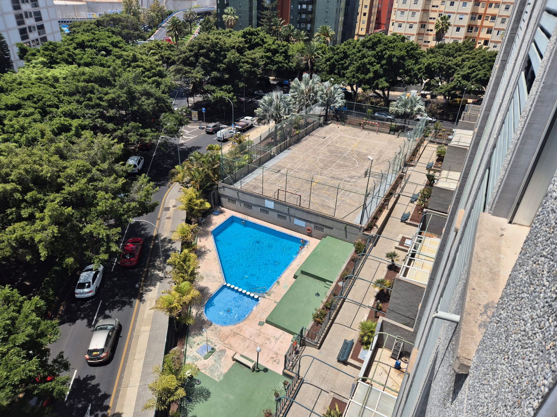 Piscina de Pis de lloguer en  Santa Cruz de Tenerife Capital amb Forn, Microones i Balcó