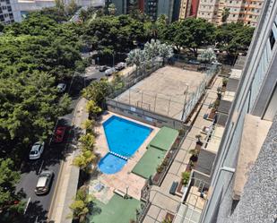 Piscina de Pis de lloguer en  Santa Cruz de Tenerife Capital amb Forn, Microones i Balcó