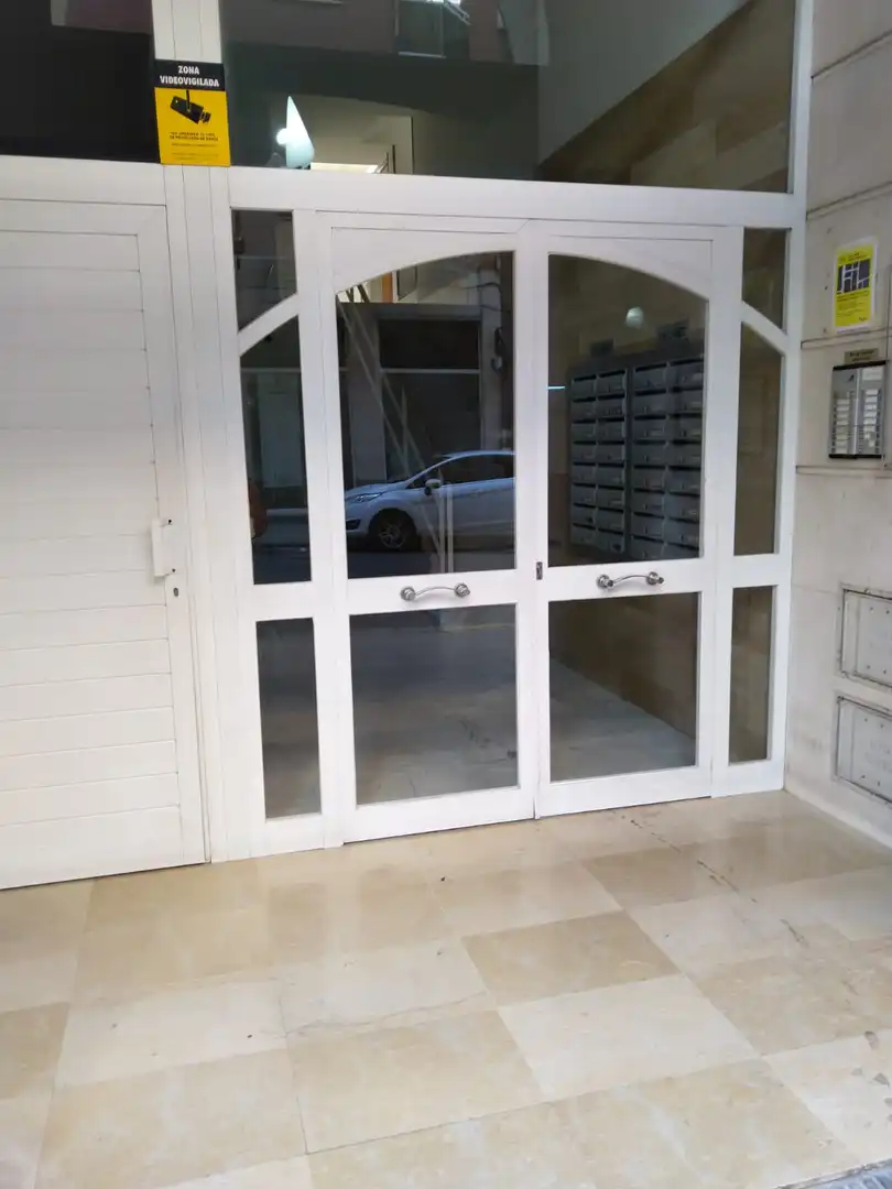Büro zur Miete in Lleida mit Klimaanlage, Heizung und Möbliert