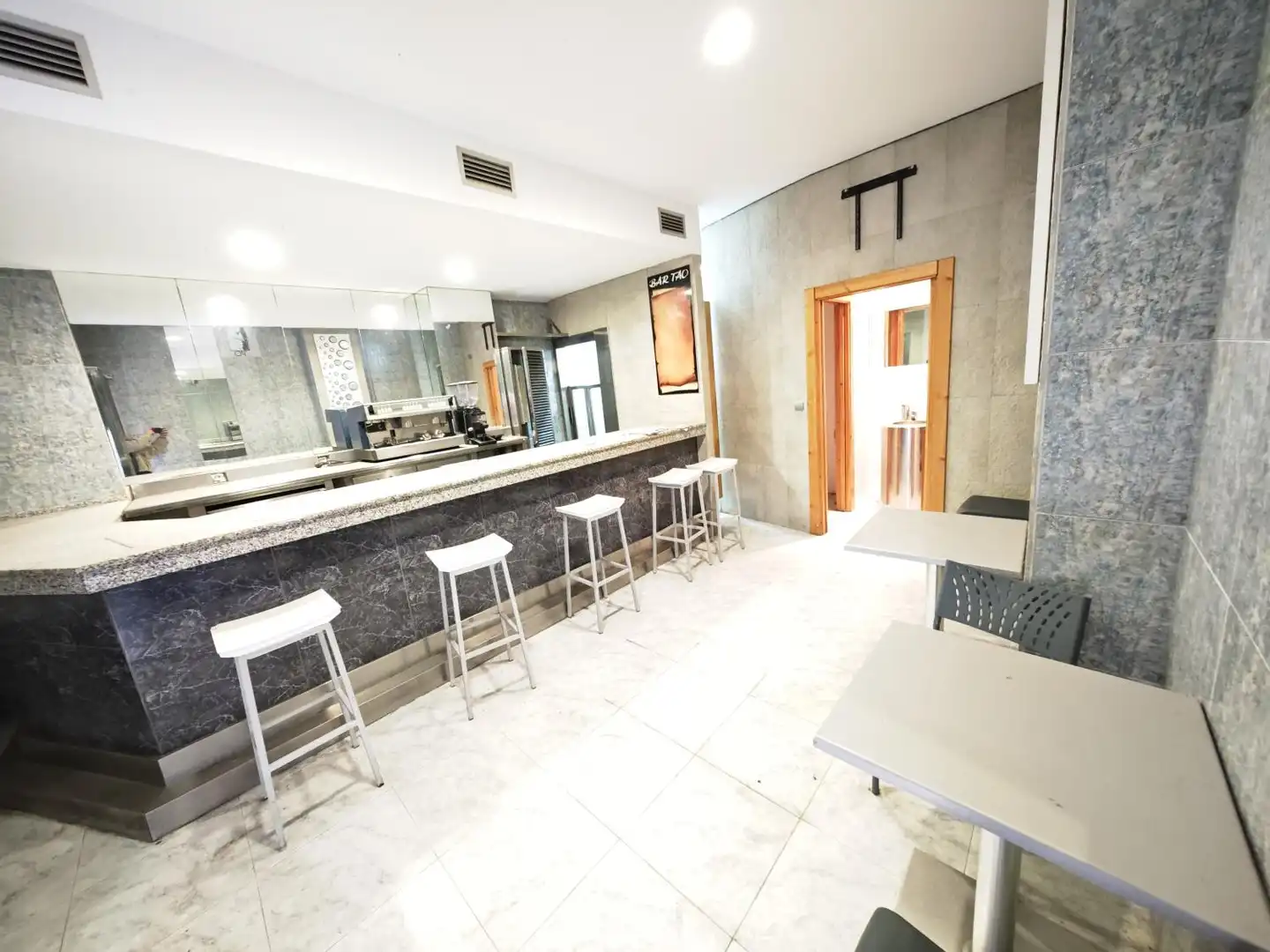 Business premises for sale in Lasesarre, imagen 3