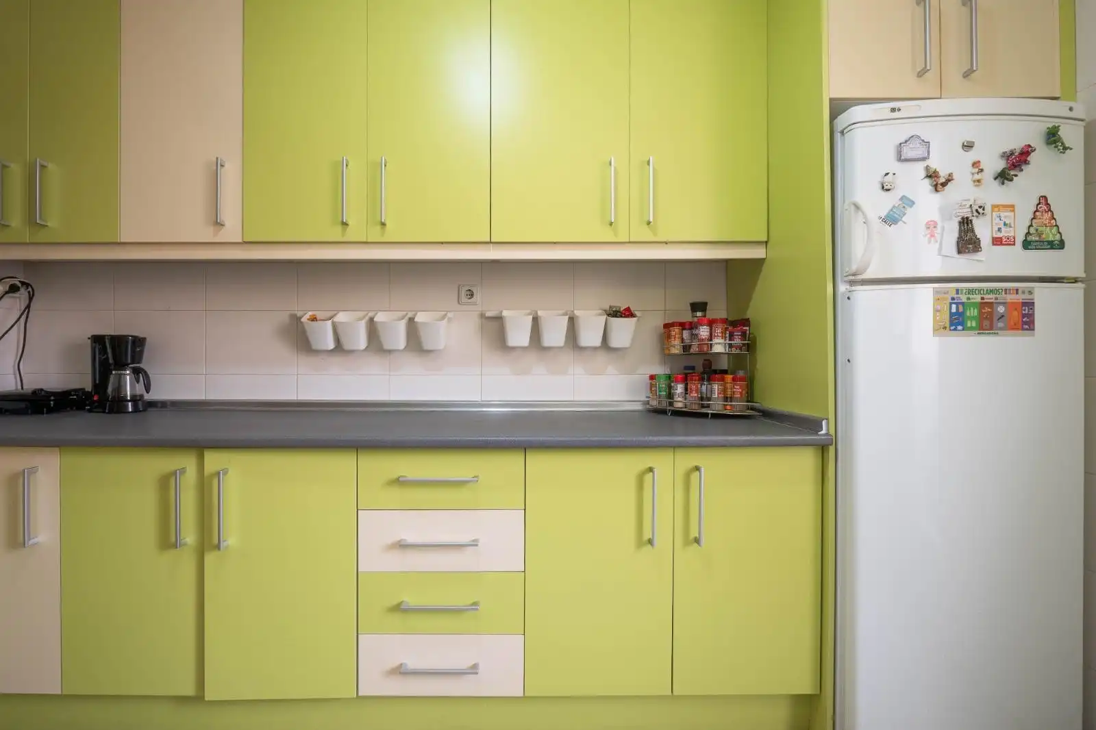 Kitchen of Flat for sale in Granada  with Air Conditioner, Heating and Terrace
