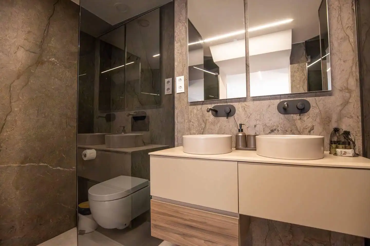 Bathroom of Apartments for rent in Cerdanyola del Vallès  with Air Conditioner and Furnished