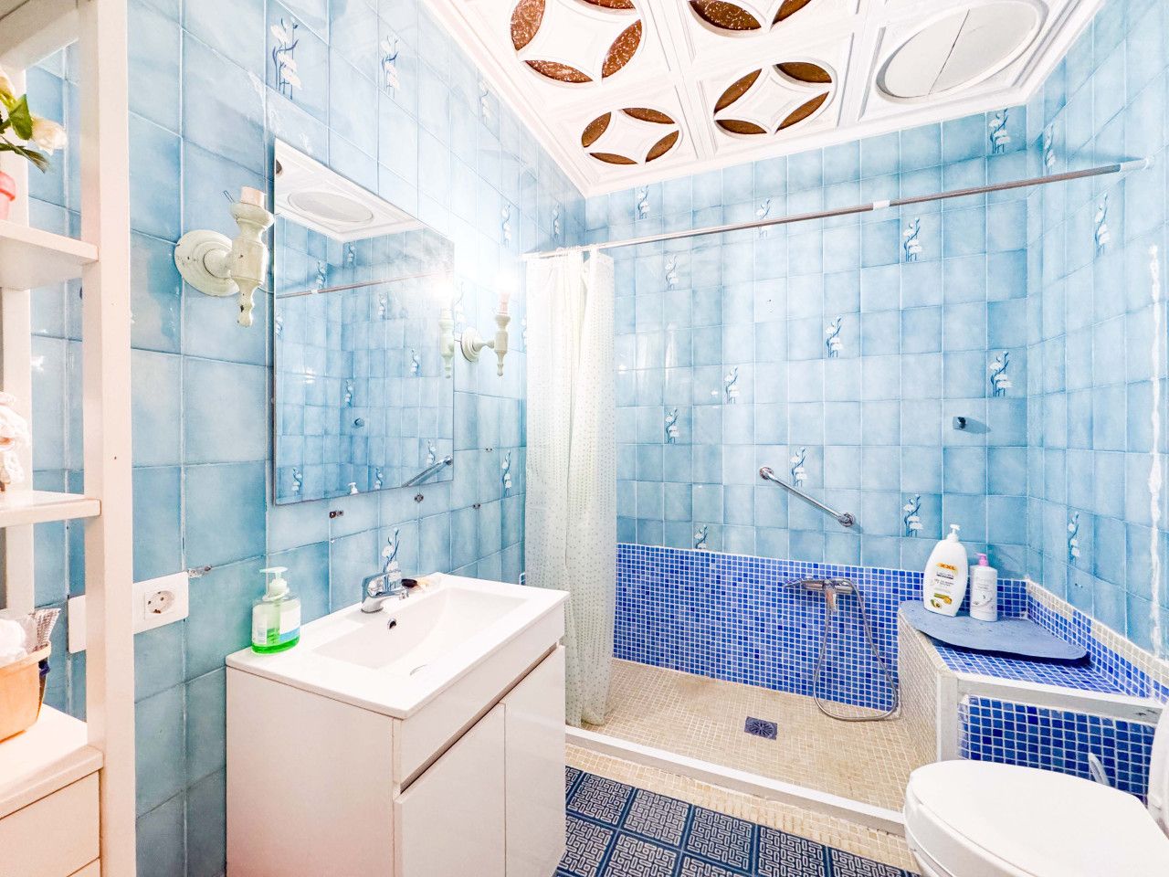 Bany de Planta baixa en venda en Torrevieja amb Calefacció, Terrassa i Traster