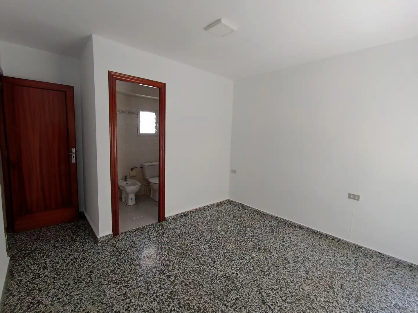Flat for sale in Alicante / Alacant  with Air Conditioner and Balcony