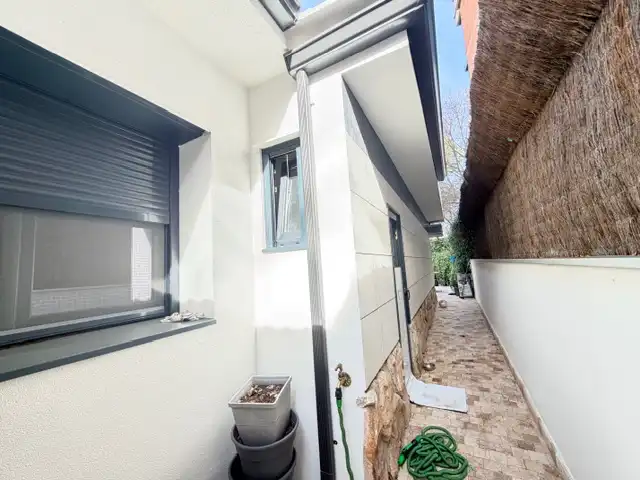 Exterior view of Houses for sale in Coslada  with Air Conditioner, Heating and Private garden