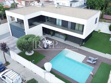Casa con piscina in vendita a Pintor pau roig s/n