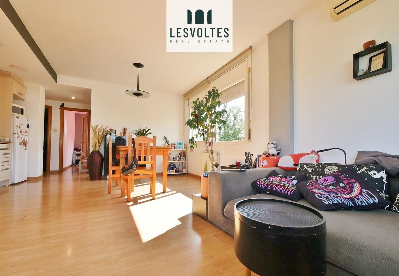 Living room of Flat for sale in Palafrugell  with Air Conditioner, Heating and Parquet flooring