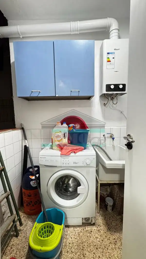 Kitchen of Flat for rent in Granada  with Furnished, TV and Balcony