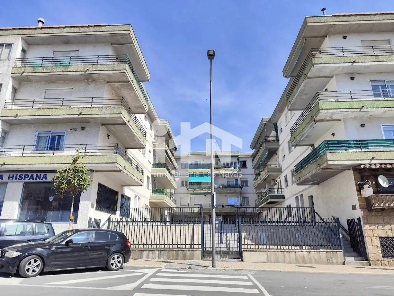Vista exterior de Piso en venta en Las Navas del Marqués  con Calefacción, Terraza y Balcón
