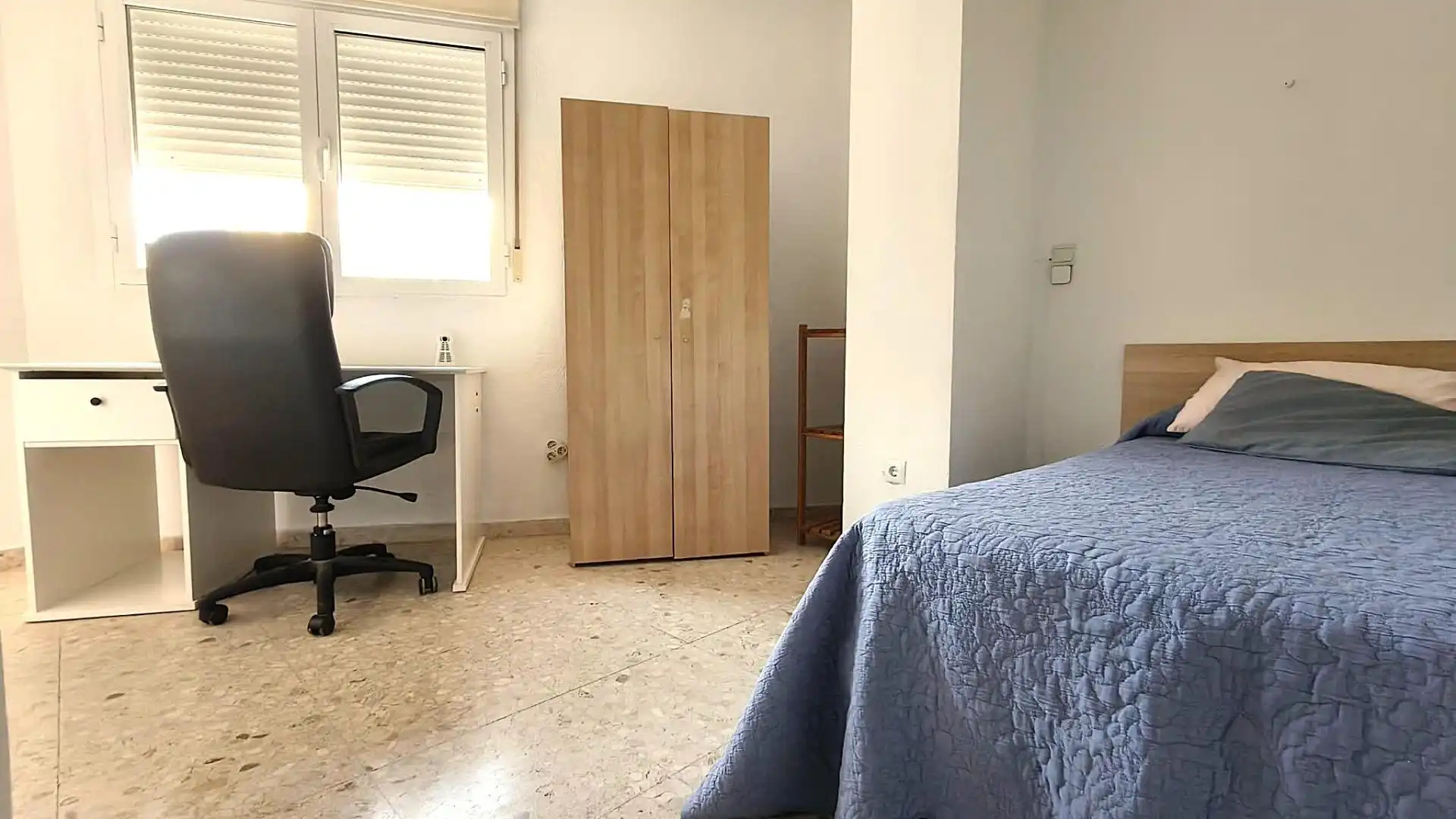 Dormitori de Pis de lloguer en Badajoz amb Aire condicionat, Calefacció i Terrassa