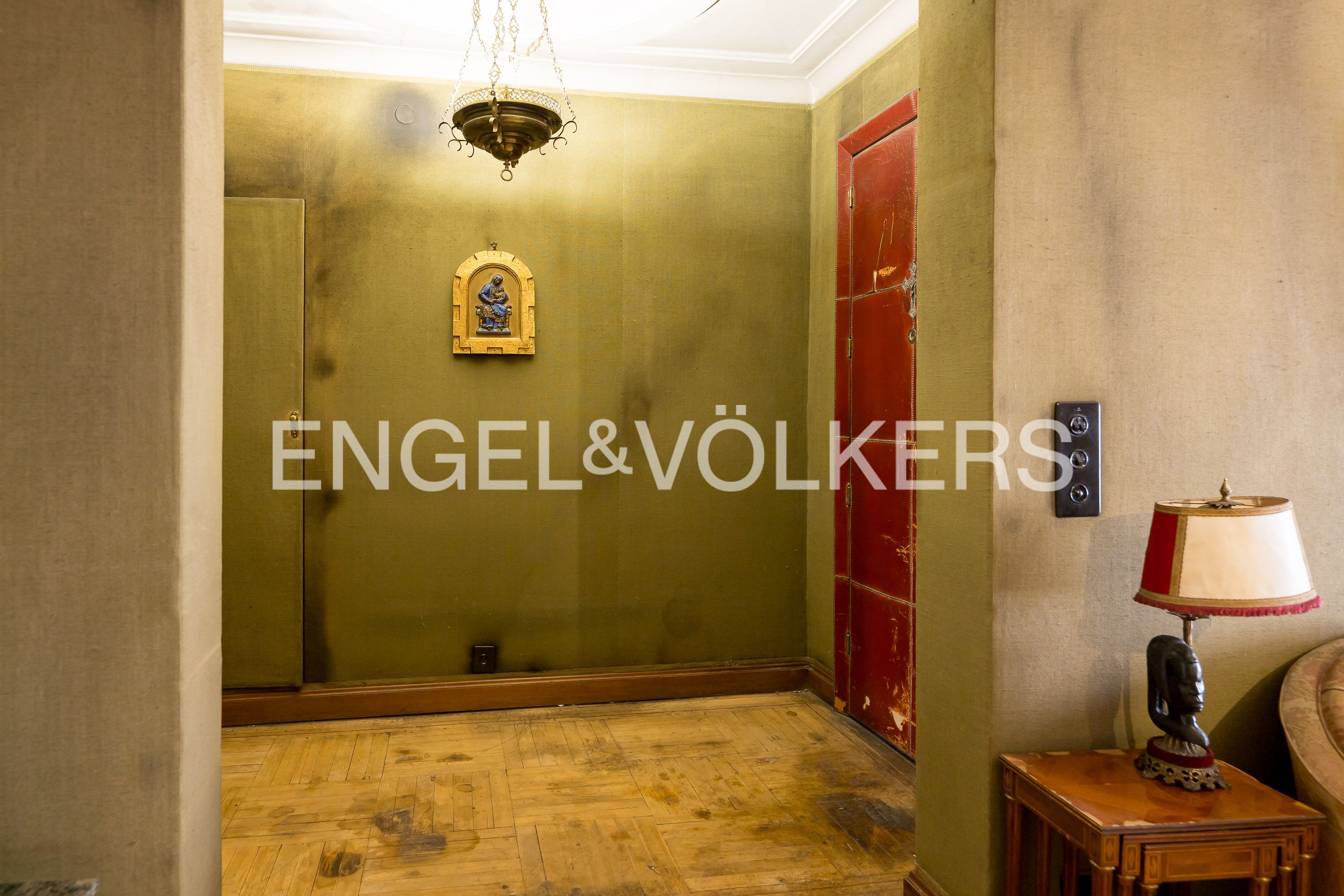 Wohnung zum Verkauf in  Madrid Capital mit Heizung, Parkett und Abstellraum