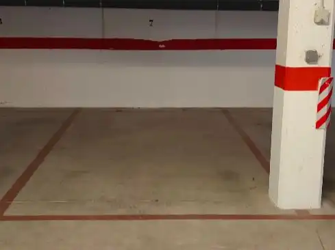 Parking of Garage for rent in Miralbueno
