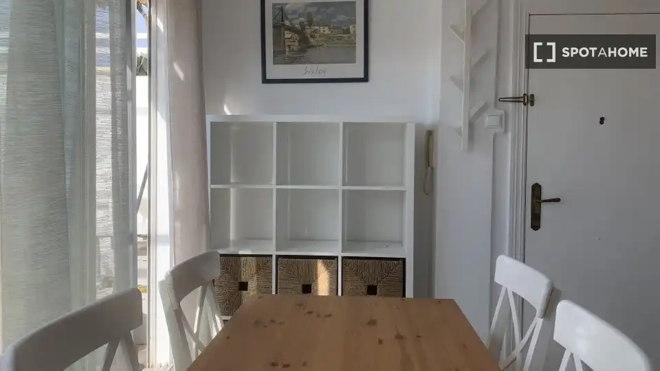 Dining room of Flat for rent in Valencia  with Air Conditioner, Heating and Furnished