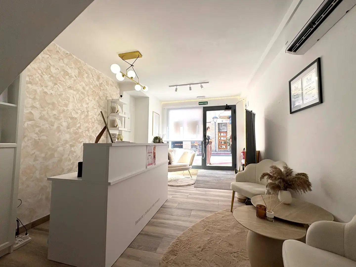 Locale commerciale in cessione a Carrer de Pau Casals