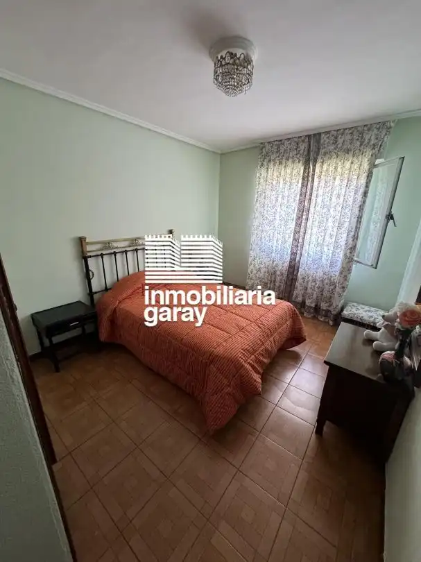 Dormitori de Pis en venda en Merindad de Valdeporres amb Calefacció, Moblat i Balcó