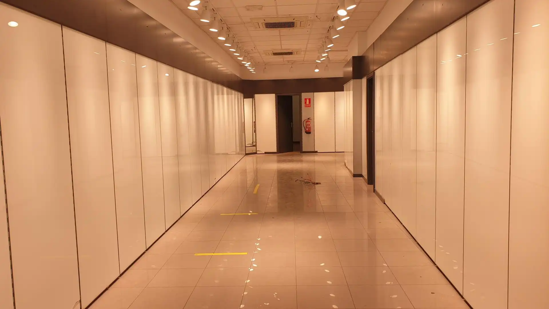 Local comercial de lloguer a Joan Maragall 15, imagen 4