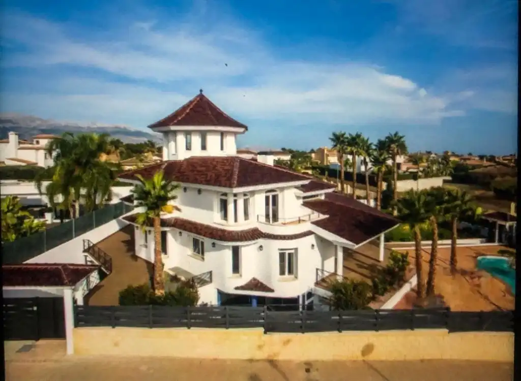 Casa o xalet en venda a Calle TENERIFE, Pueblo - Urbanizaciones