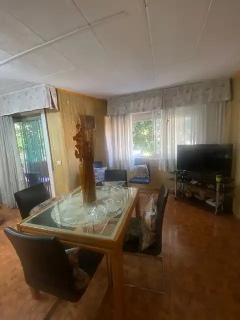 Comedor de Piso en venta en Rubí con Calefacción, Amueblado y Horno