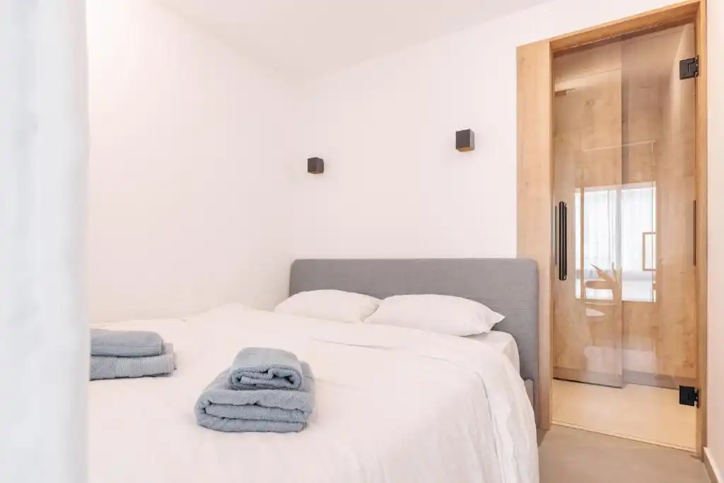 Bedroom of Flat for rent in  Valencia Capital  with Air Conditioner, Furnished and TV