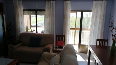 Foto 2 de Piso en venta en La Fuente de San Esteban , Salamanca