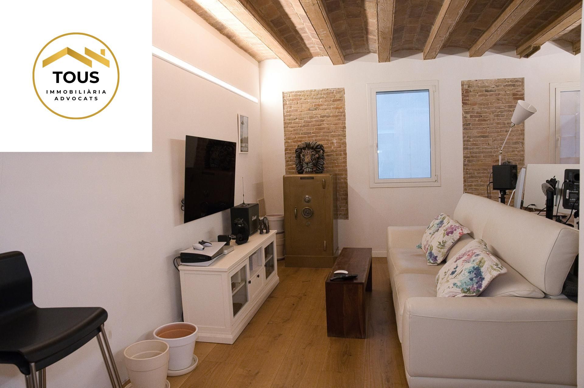 Sala d'estar de Dúplex en venda en  Barcelona Capital amb Aire condicionat, Calefacció i Parquet