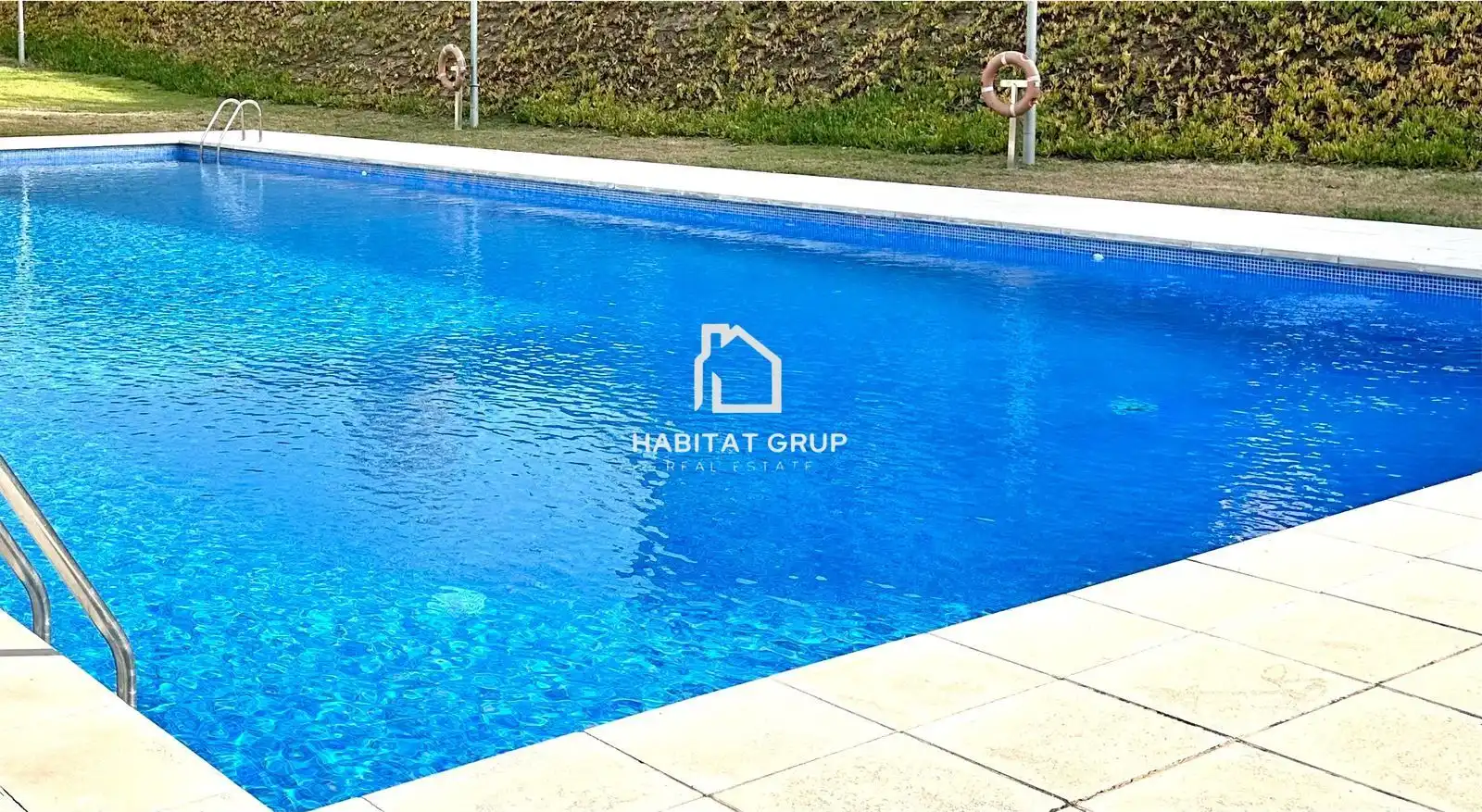 Swimming pool of Duplexes for sale in Sant Feliu de Llobregat  with Air Conditioner, Heating and Private garden