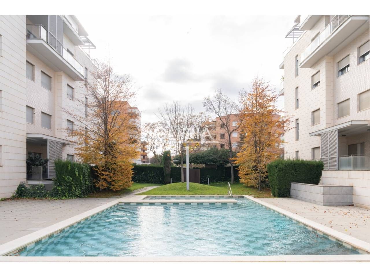 Swimming pool of Flat for sale in  Lleida Capital  with Air Conditioner, Heating and Parquet flooring