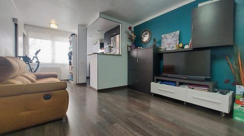 Foto 2 de Piso en venta en Plaça de Les Acàcies, Can Deu, Sabadell