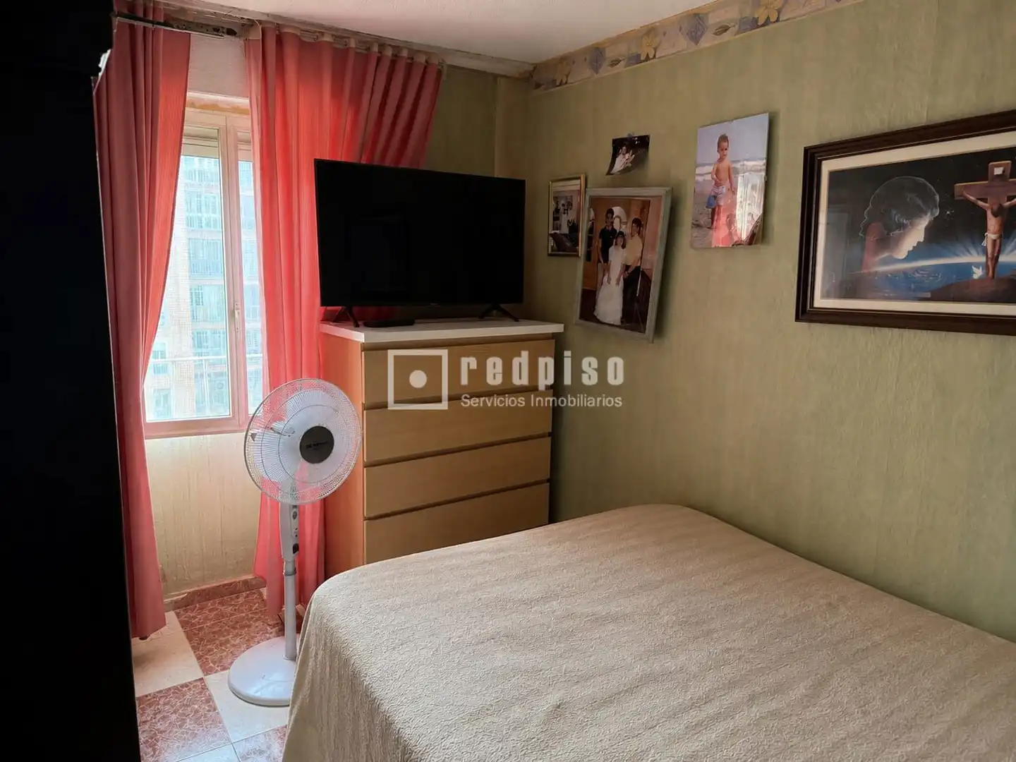 Dormitori de Pis en venda en Madrid amb Calefacció i Terrassa